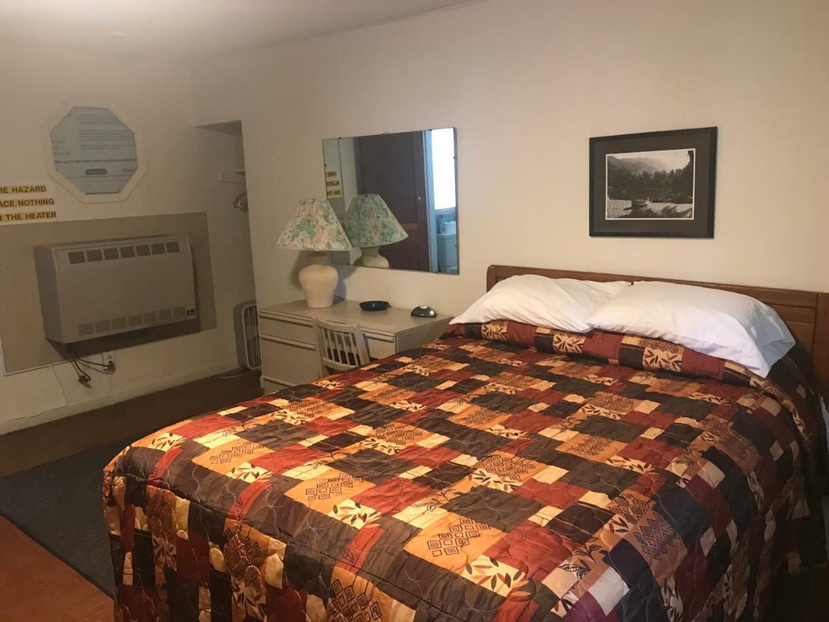 Evergreen Motel Осуиго Экстерьер фото